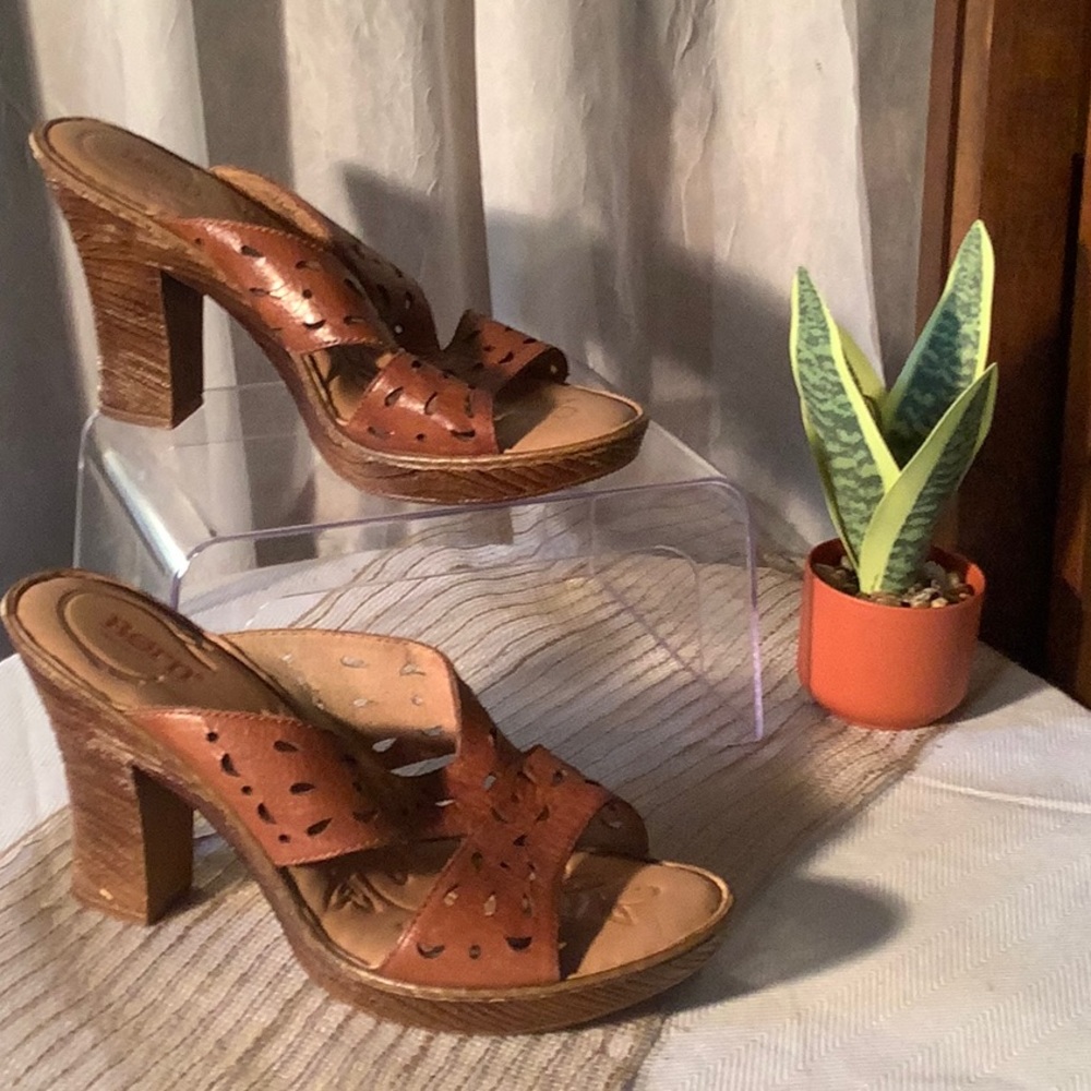 Born Chunky heels. Size 11. Wood like heel and platform. Cognac color EUC